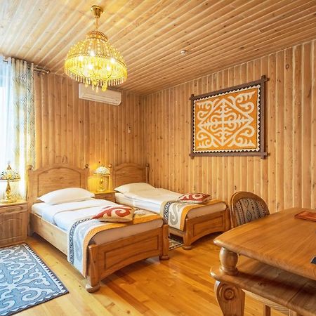 Navat Hotel Bishkek Exterior photo