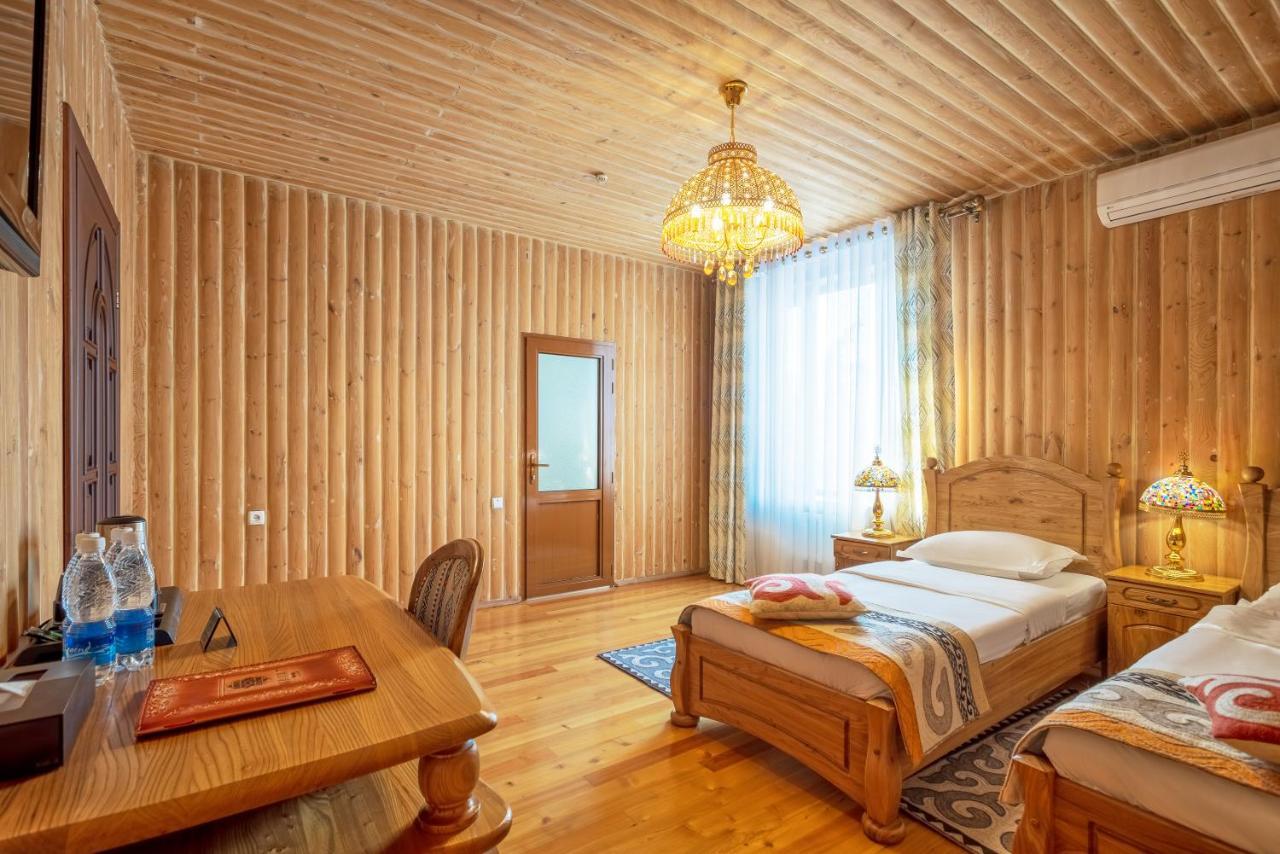 Navat Hotel Bishkek Exterior photo