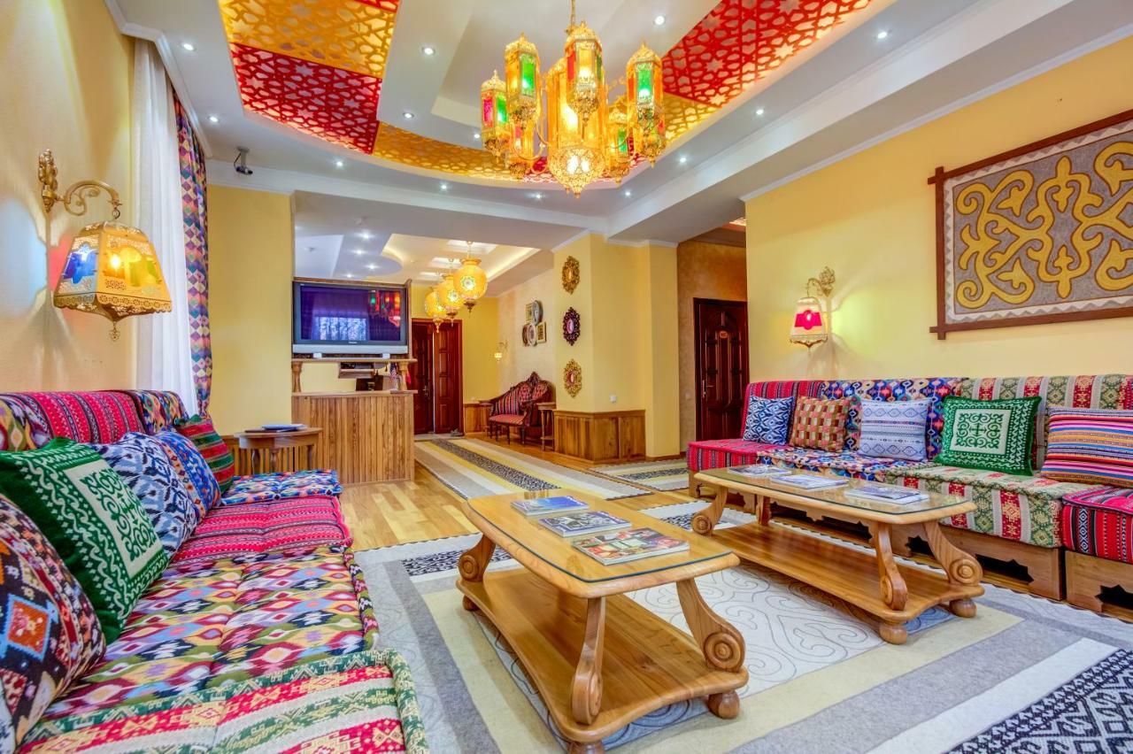 Navat Hotel Bishkek Exterior photo