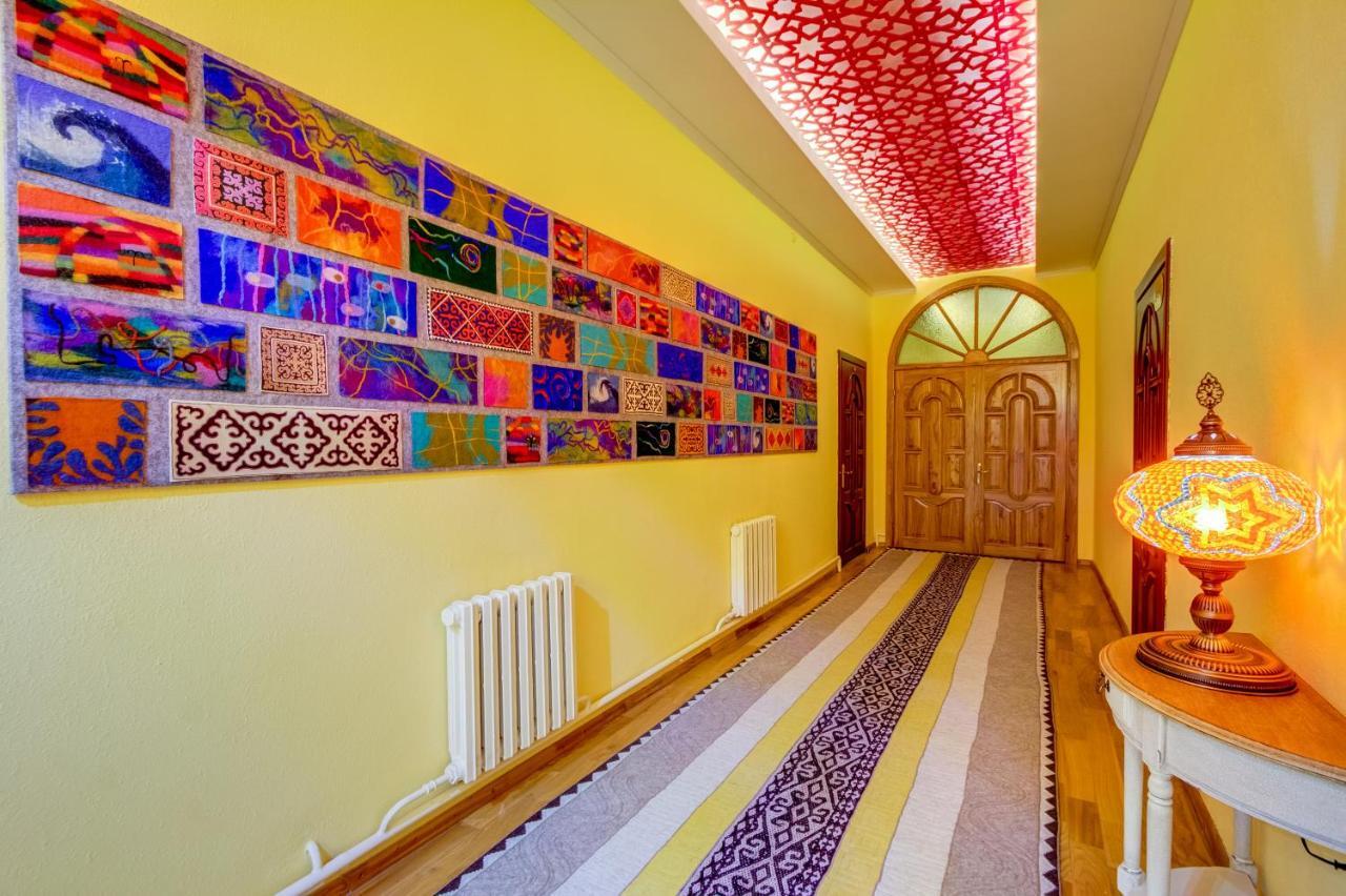 Navat Hotel Bishkek Exterior photo