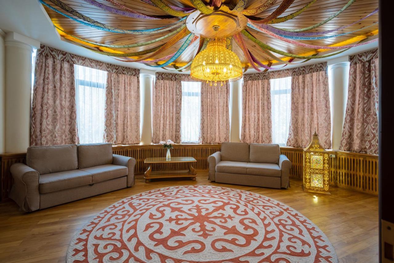 Navat Hotel Bishkek Exterior photo