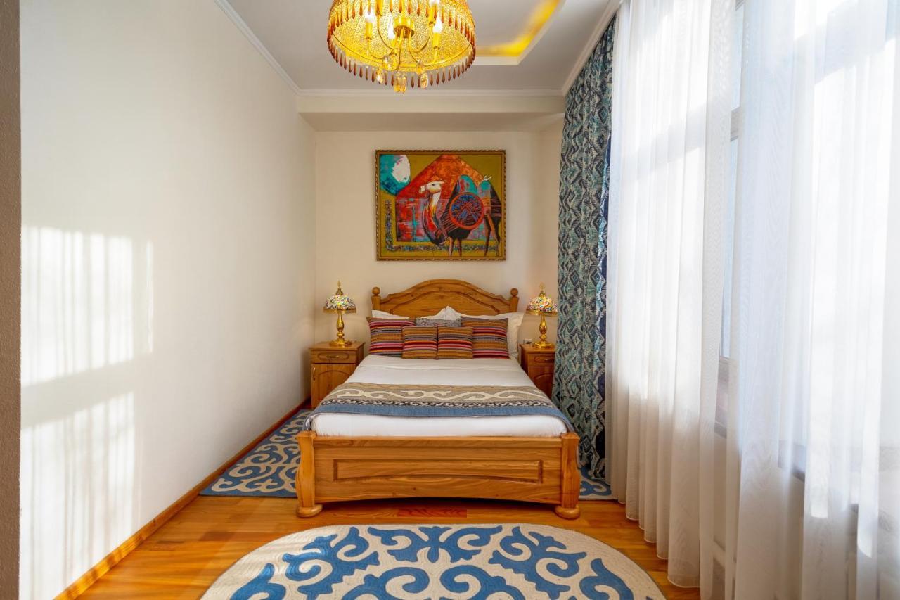 Navat Hotel Bishkek Exterior photo